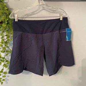 NWT BROOKS 7” RUNNING SHORTS